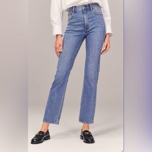 Abercrombie & Fitch Ultra High Rise Ankle Straight Jean